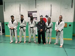 Denis Odjo et les ceintures noires du club